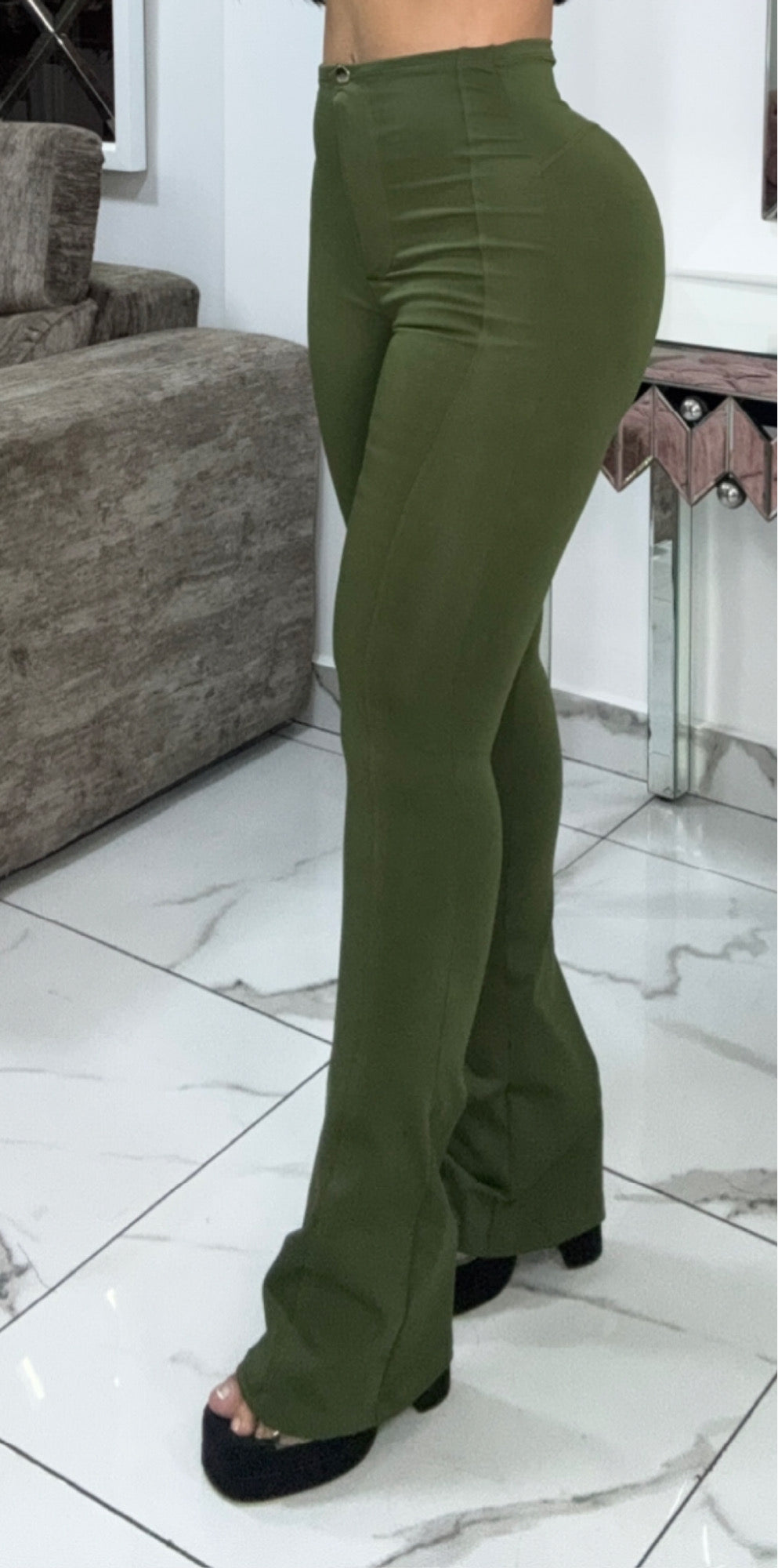 💞 Leggins Lipo 360  con Faja Interna – ¡Define, Moldea y Realza Tu Figura ✨ Te obsequiamos 🎁 un Top + Envió Completamente Gratis 🤩